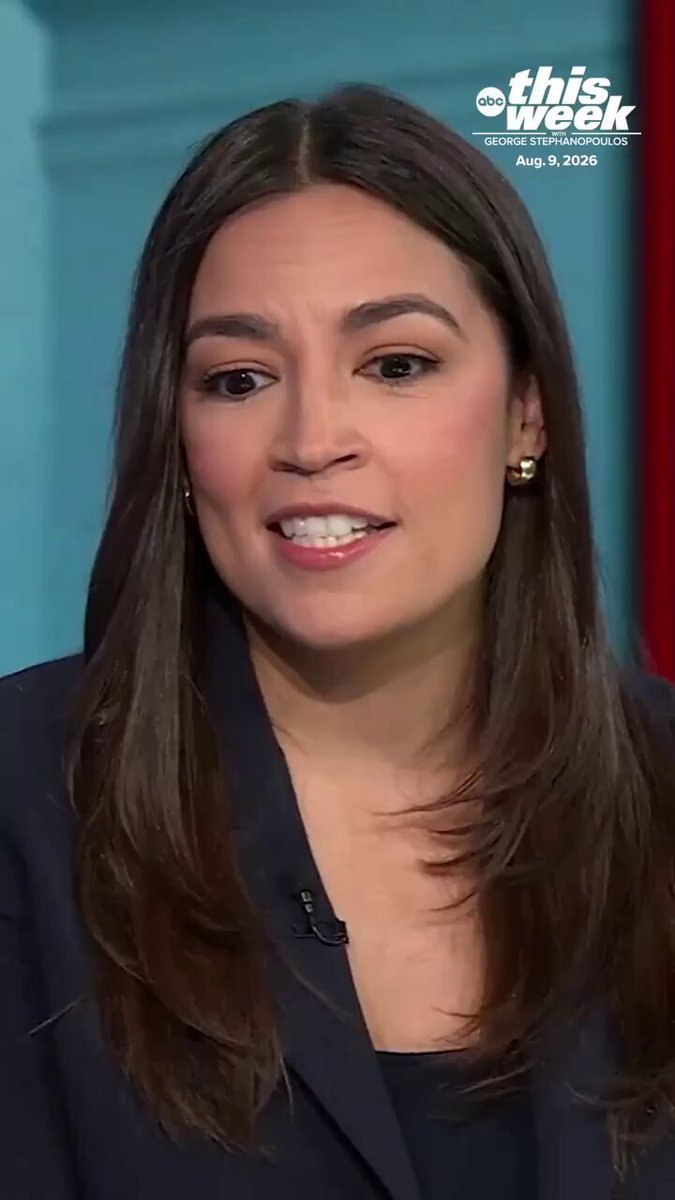 La représentante Alexandria Ocasio-Cortez sur son soutien en 2020 au définancement de la police : «…
