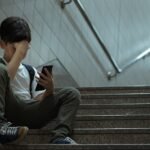 La cyberintimidation se cache-t-elle dans le chat de groupe de votre enfant ?