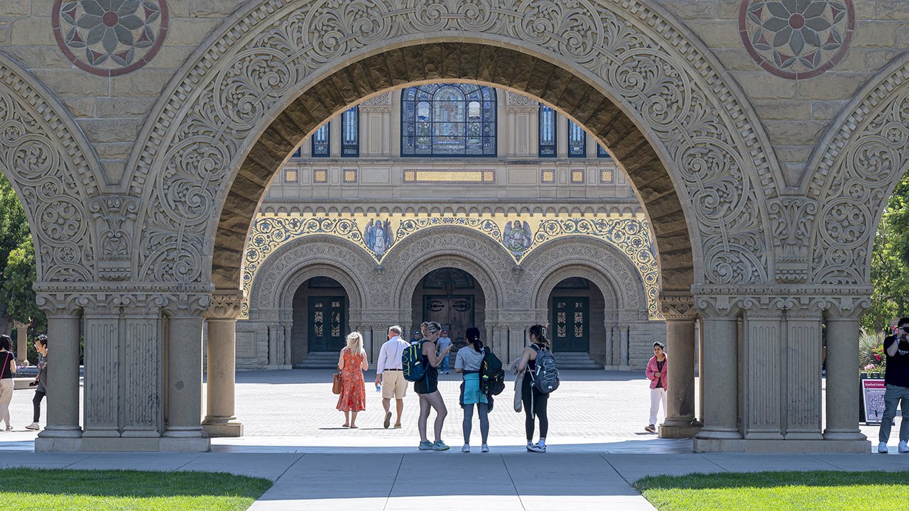 Les collèges qui offrent aux diplômés le meilleur avantage professionnel, selon LinkedIn