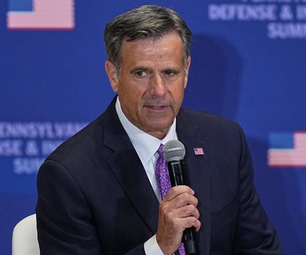 Fleitz à Newsmax : le voyage de Ratcliffe à Moscou recherche probablement un sommet à trois