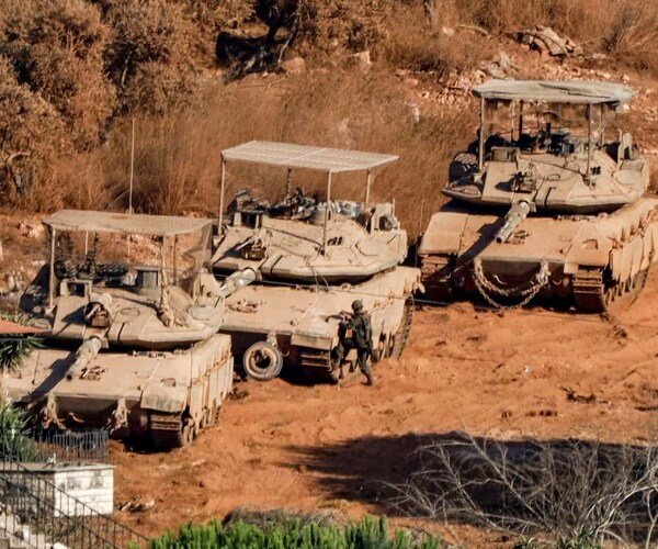 L'armée israélienne frappe le sud du Liban