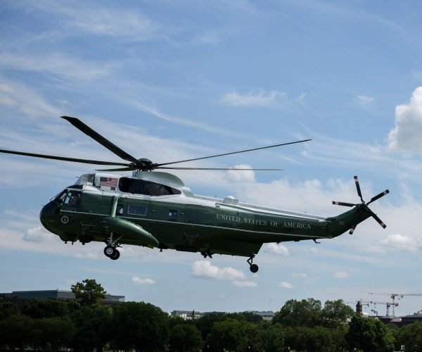 La FAA déclare que l'antenne a été déplacée après l'incident de sécurité de Marine One