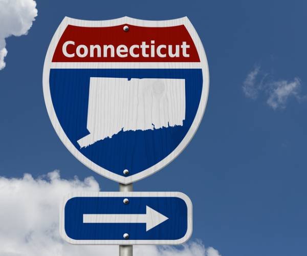 Le chef du Parti républicain du Connecticut à Newsmax : La loi sur les études islamiques est illégale