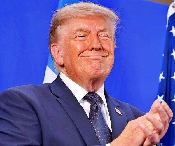DOJ : le privilège exécutif peut couvrir les conseillers privés de Trump