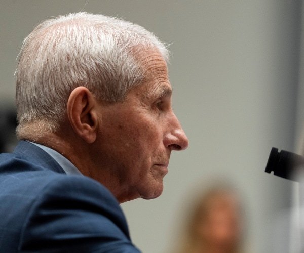 La Louisiane et la Virginie occidentale soutiennent l'assignation à comparaître de Fauci de Florida AG