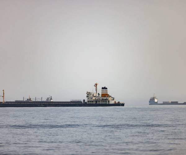 L’Iran affirme que l’accord sur Ormuz est conclu, mais qu’il ne rouvrira pas seul le détroit