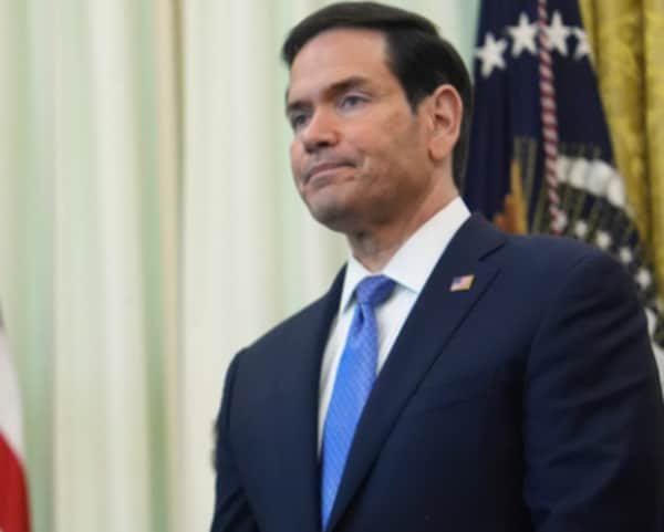 Rubio écrase Vance dans un sondage influent au sommet des conservateurs