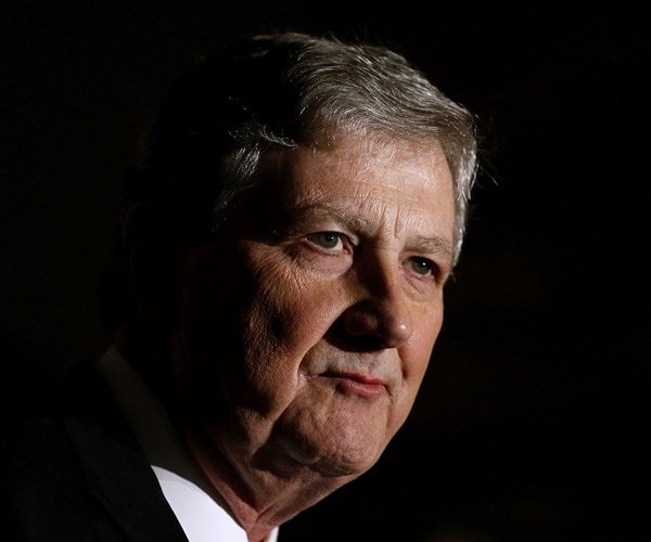 Le sénateur Kennedy s&rsquo;oppose aux versements du 6 janvier du Fonds d&rsquo;armement