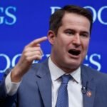 Représentant Moulton : Le prochain leader des Démocrates ne devrait pas être Schumer