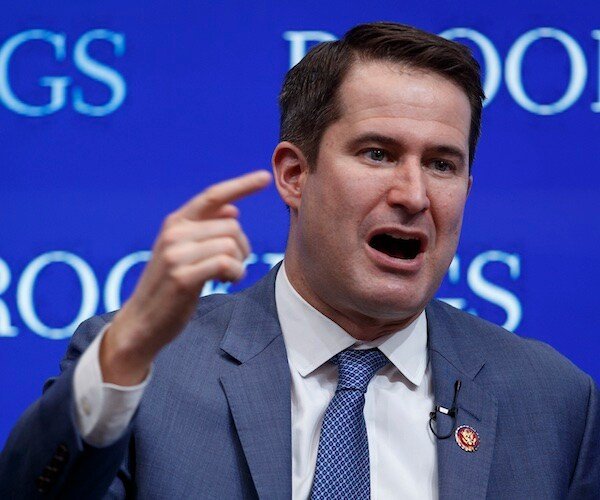 Représentant Moulton : Le prochain leader des Démocrates ne devrait pas être Schumer