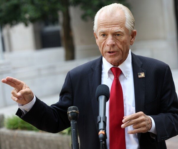 Navarro déchire la Jordanie pour son inaction sur la militarisation du DOJ