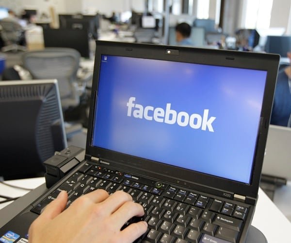 Trois Américains sur cinq sont favorables à une surveillance plus stricte des sociétés de médias sociaux, selon un sonda