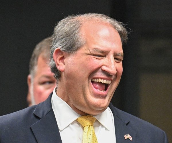 Marques, soutenu par Trump, remporte la nomination du GOP dans le district redessiné de l'Alabama