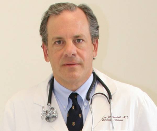 Dr Crandall : Les risques cardiaques augmentent pour les femmes et les filles