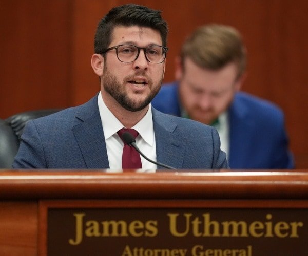 Florida AG James Uthmeier à Newsmax : la WNBA a besoin de responsabilité
