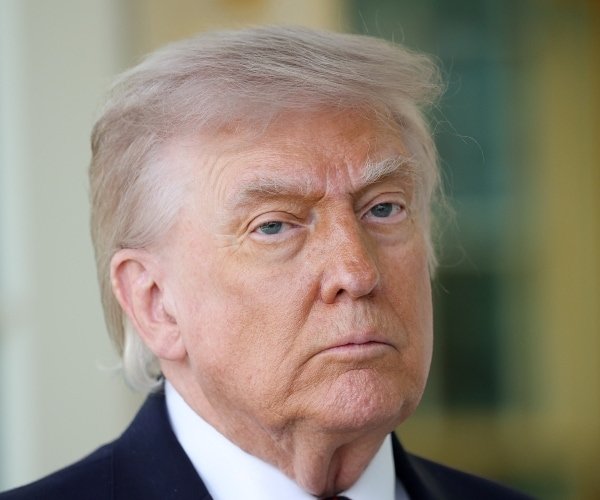 Le FBI a ouvert une enquête sur les actifs de Trump en Russie, selon les archives