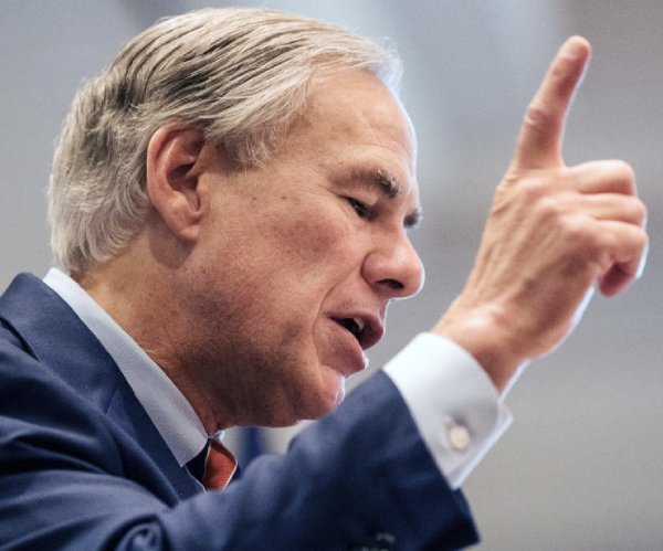 Gouverneur Abbott : « Les Texans doivent passer en premier » sur les centres de données