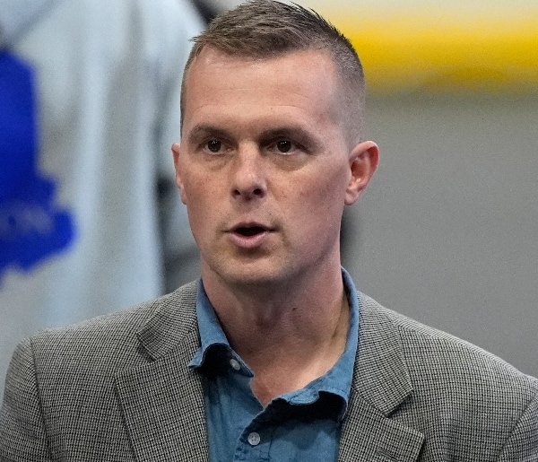 Un démocrate du Maine et un district frontalier canadien soutiennent Trump sur les tarifs douaniers