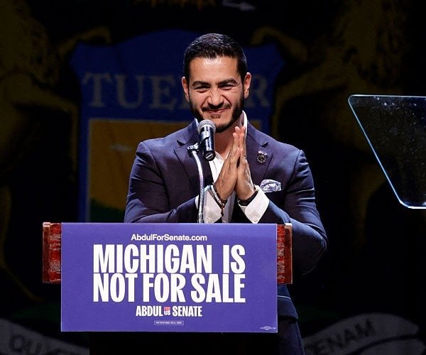 Stevens et El-Sayed engagés dans une course serrée pour la nomination démocrate au Sénat du Michigan