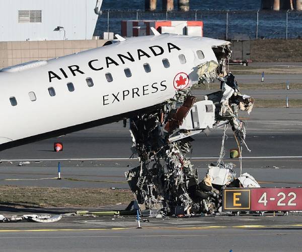 FAA : les contrôleurs ont été abandonnés avant le crash de LaGuardia