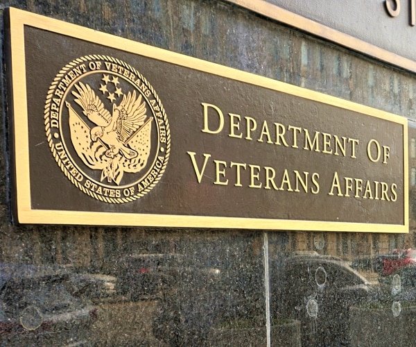 WashPost : Les écoles à but lucratif ont escroqué une facture GI de plus de 300 millions de dollars