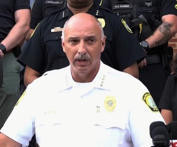 Officier mort et deuxième blessé lors d'une fusillade à South Carolina Park