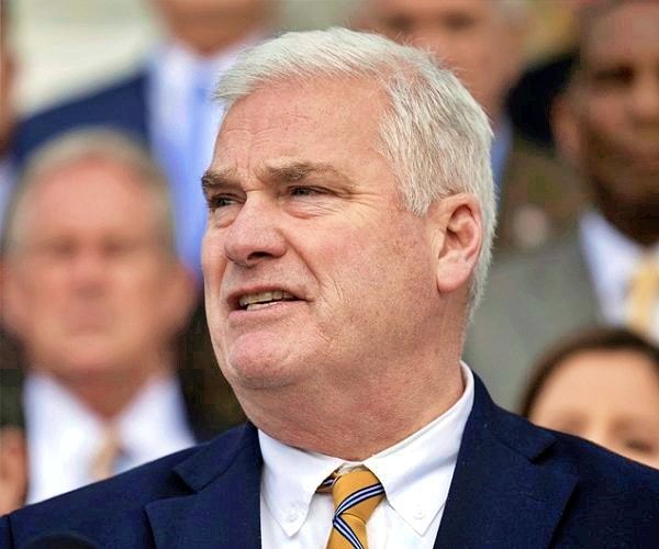 Le représentant Emmer à Newsmax : le Parti démocrate « est mort »