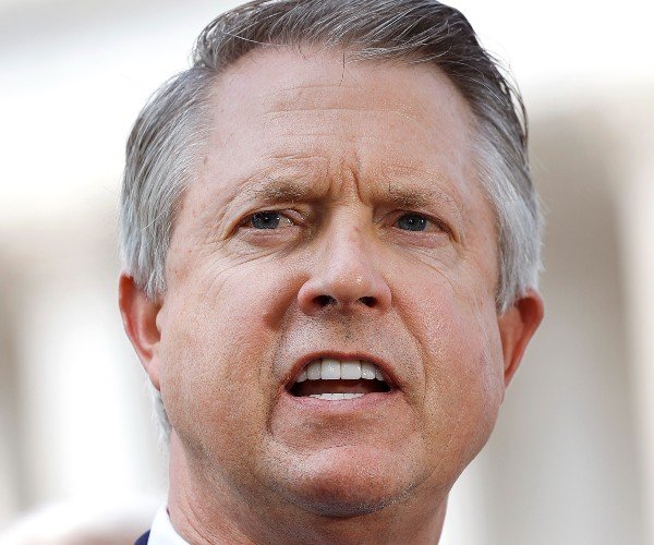 Le sénateur Marshall remporte la primaire du Kansas GOP en vue d'un deuxième mandat