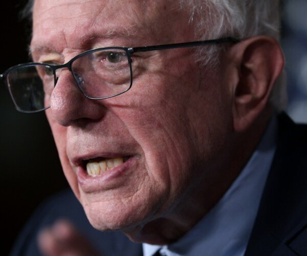Bernie Sanders avertit les PDG de l'IA d'arrêter le développement