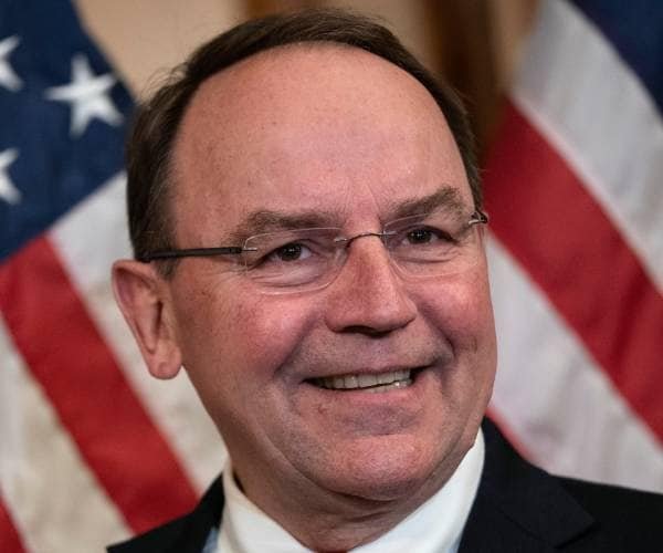 La représentante Tiffany à Newsmax : les démocrates deviennent « complètement fous » lors de la course au gouverneur du