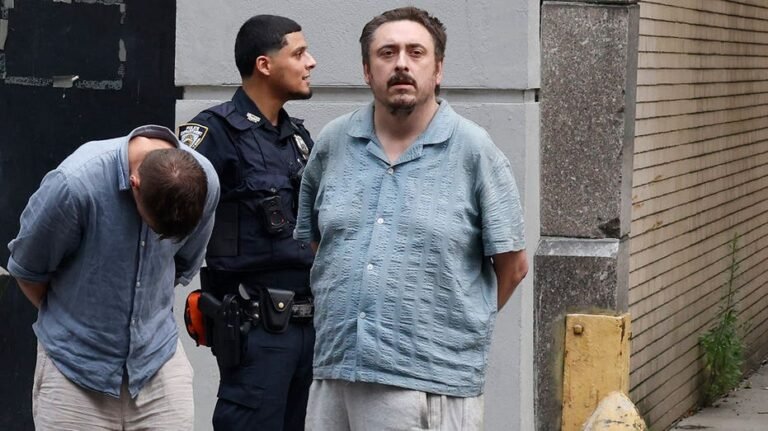"Aujourd'hui" montre un intrus qui aurait lancé des insultes envoyées à Rikers sans caution après une violation de la probation