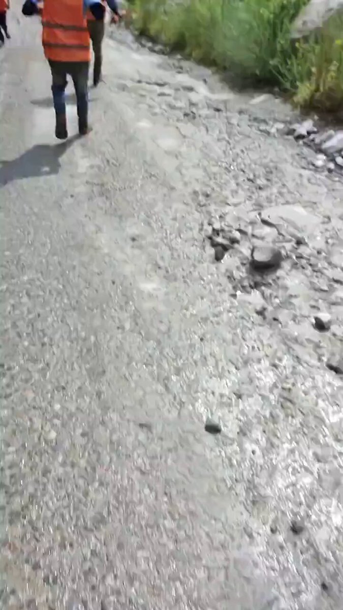 Le nombre de morts des inondations dévastatrices au Népal-Tibet est passé à 547, avec 1 403 blessés et 27…