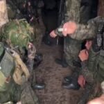 Les forces russes entraînent les troupes nord-coréennes dans leurs propres champs de tir, les préparant…