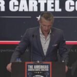 Le secrétaire à la Guerre, Pete Hegseth, dans un message aux narcoterroristes de toute l'Amérique latine :…