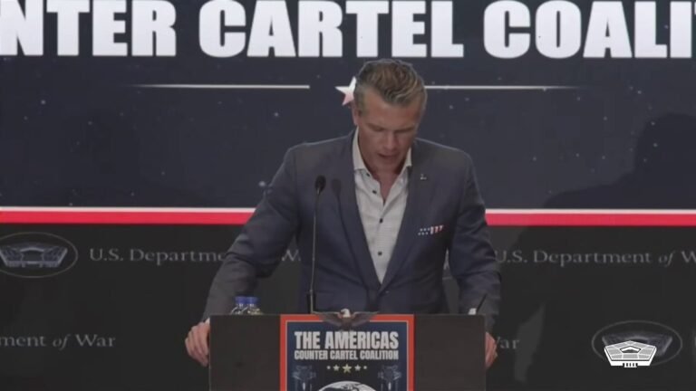 Le secrétaire à la Guerre, Pete Hegseth, dans un message aux narcoterroristes de toute l'Amérique latine :…