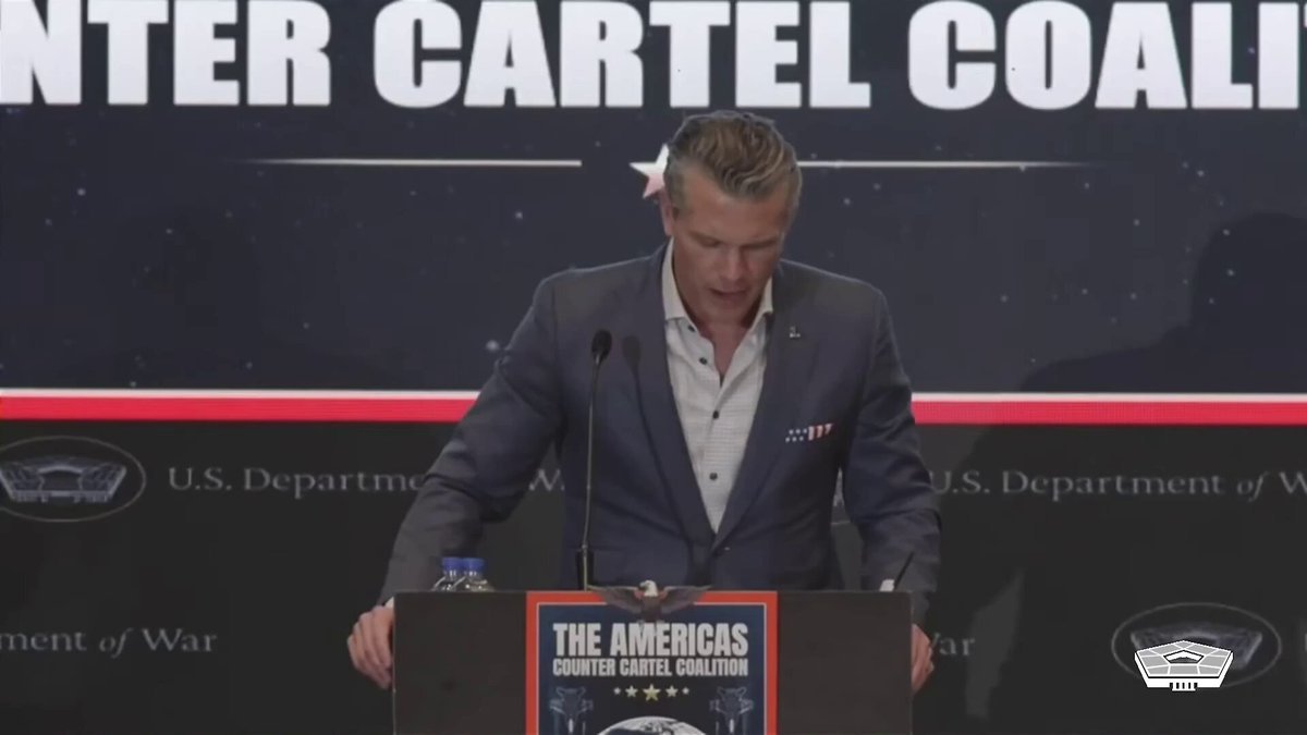 Le secrétaire à la Guerre, Pete Hegseth, dans un message aux narcoterroristes de toute l'Amérique latine :…