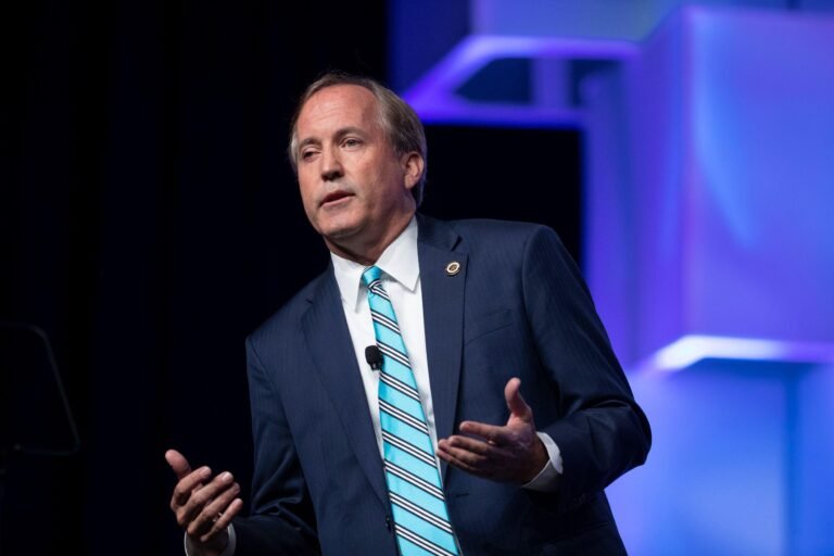Le super PAC soutenu par Trump dépense 10 millions de dollars pour la course au Sénat de Paxton au Texas
