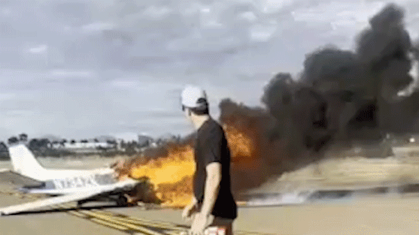 Un violent accident d'avion à San Diego fait 2 morts