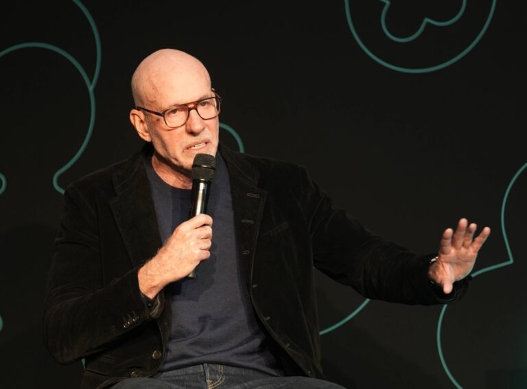 Scott Galloway publie de sombres prévisions sur le cours de l'action SpaceX