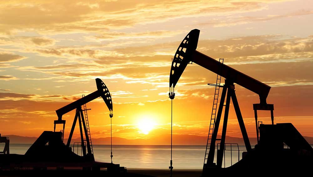 Les contrats à terme sur le Dow Jones augmentent à mesure que les prix du pétrole chutent ; Dell, Credo et Palo Alto sont des moteurs de bénéfices