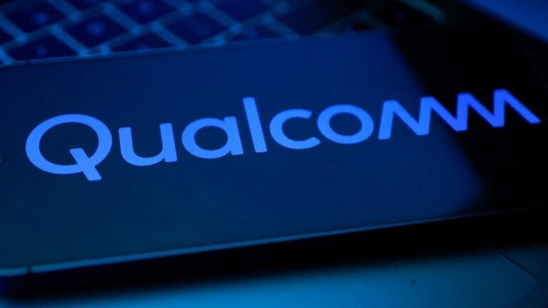 Qualcomm et Amazon signent un accord pour des puces de centre de données personnalisées
