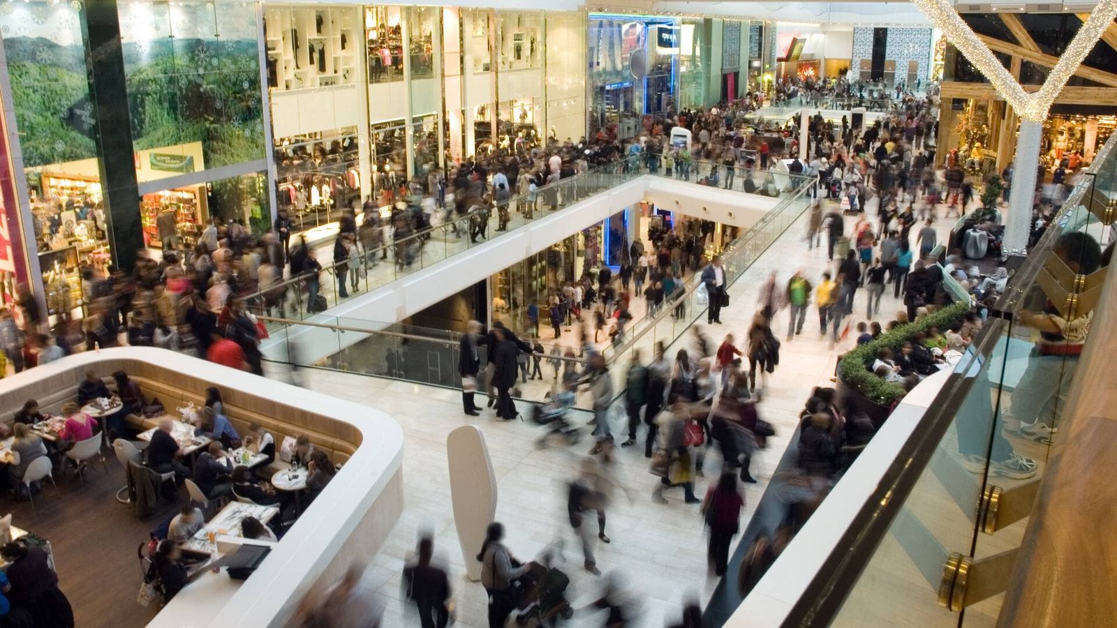 Une chaîne de vêtements pour femmes populaire ferme 177 magasins