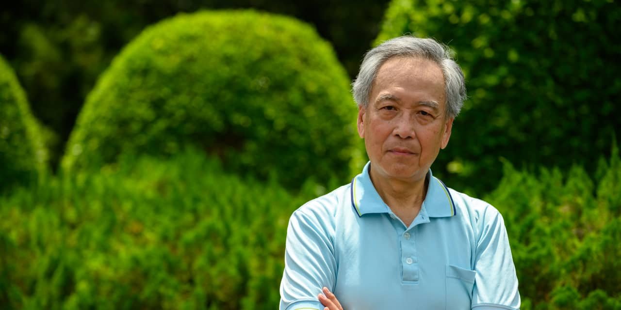 « La pauvreté ne doit pas nécessairement être ma réalité » : je pensais que je devrais dépendre de la sécurité sociale. Ensuite, j'ai appris moi-même à investir.