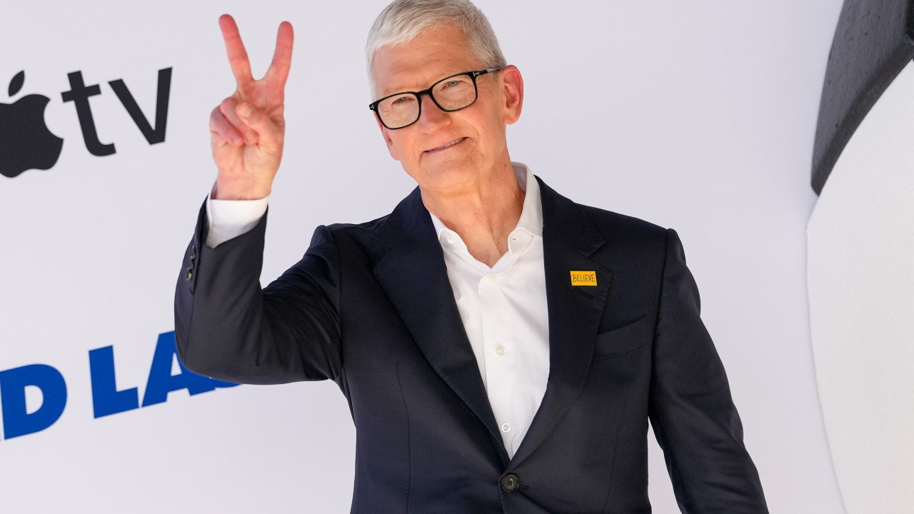 « L'âme d'un innovateur » : Tim Cook remet une Apple de 4,5 000 milliards de dollars à John Ternus. Transformez 10 000 $ en votre propre machine à créer de la richesse