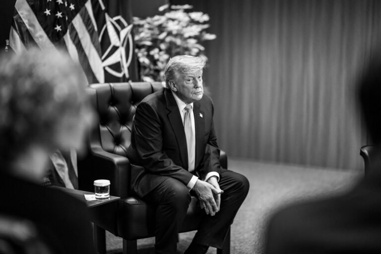 La politique tarifaire de Donald Trump a déclenché à plusieurs reprises des fluctuations boursières de plusieurs milliards de dollars depuis le début de 2025. Voici pourquoi les marchés ont encore du mal à fixer le prix de son prochain mouvement.