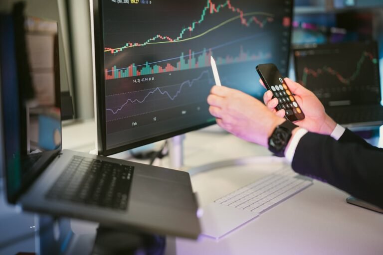 Le pari IA d’Alibaba (BABA) fait face à un test de 10,2 milliards de dollars