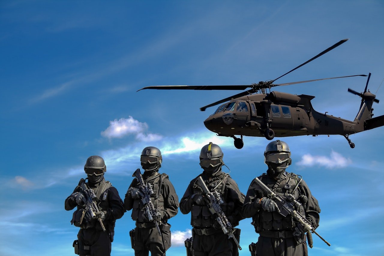 Raytheon gagne des milliards en contrats de défense : devriez-vous acheter des actions RTX ?
