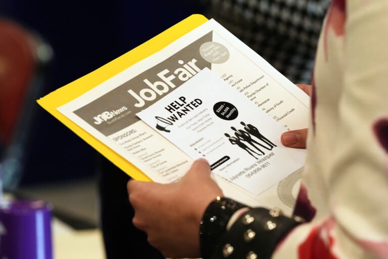 Le secteur privé a créé 38 000 emplois le mois dernier, soit un résultat inférieur aux attentes, selon ADP