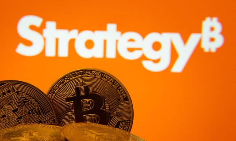 Le PDG de Strategy défend les achats et les ventes de Bitcoin