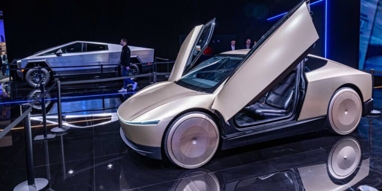 Tesla organise un événement Cybercab. Le stock a besoin de plus que des manèges de démonstration.